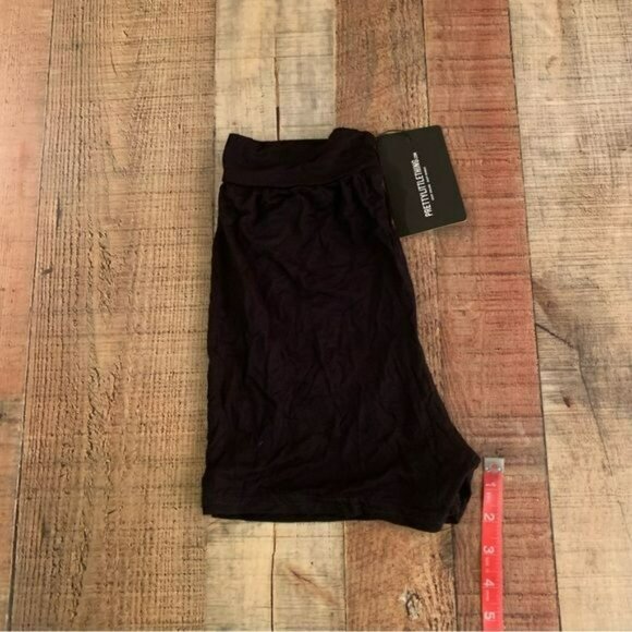Pretty little thing basic black high waisted shorts -8 - Picture 4 of 6